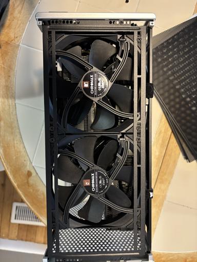 NCASE M2 Grater Under-desk Gaming Build by germantucky - AMD Ryzen