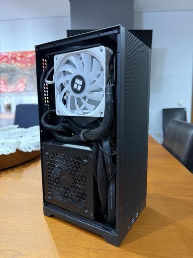 Adamastor (Shiny Snake L400 - Mini ITX / ATX PSU) [First Build] by