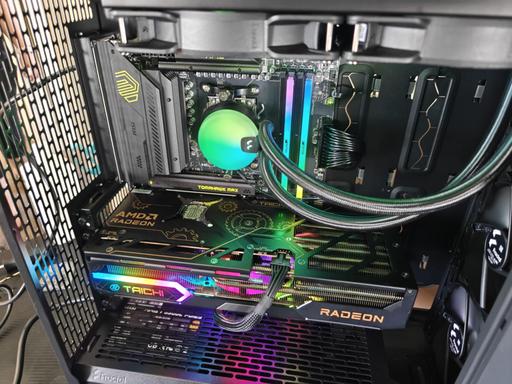 Fractal North XL by weekendpyro - AMD Ryzen 7 9800X3D, Radeon RX