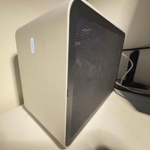 COOJ SF3 ITX by Aikito - AMD Ryzen 7 9800X3D, Radeon RX 9070 XT