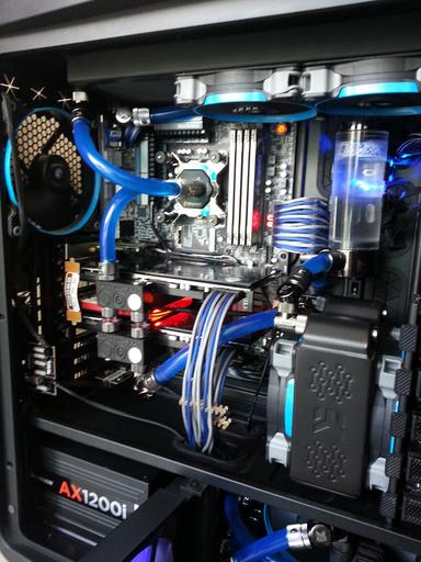 BluMayan Project by HeyDan83 - Intel Core i7-3770K, 2 x Radeon HD
