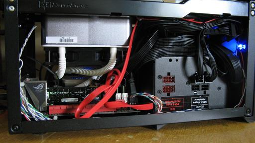 The Mini by rsdunn - Intel Core i7-4770K, Silverstone SG08B-LITE 
