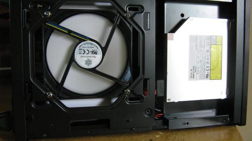 The Mini by rsdunn - Intel Core i7-4770K, Silverstone SG08B-LITE 