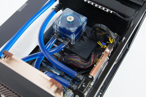 The Nuclear Shoebox (custom water loop Node 304 mini-ITX) by